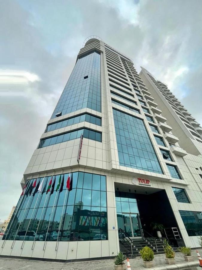 Tulip Hotel & Suites Manama Ngoại thất bức ảnh
