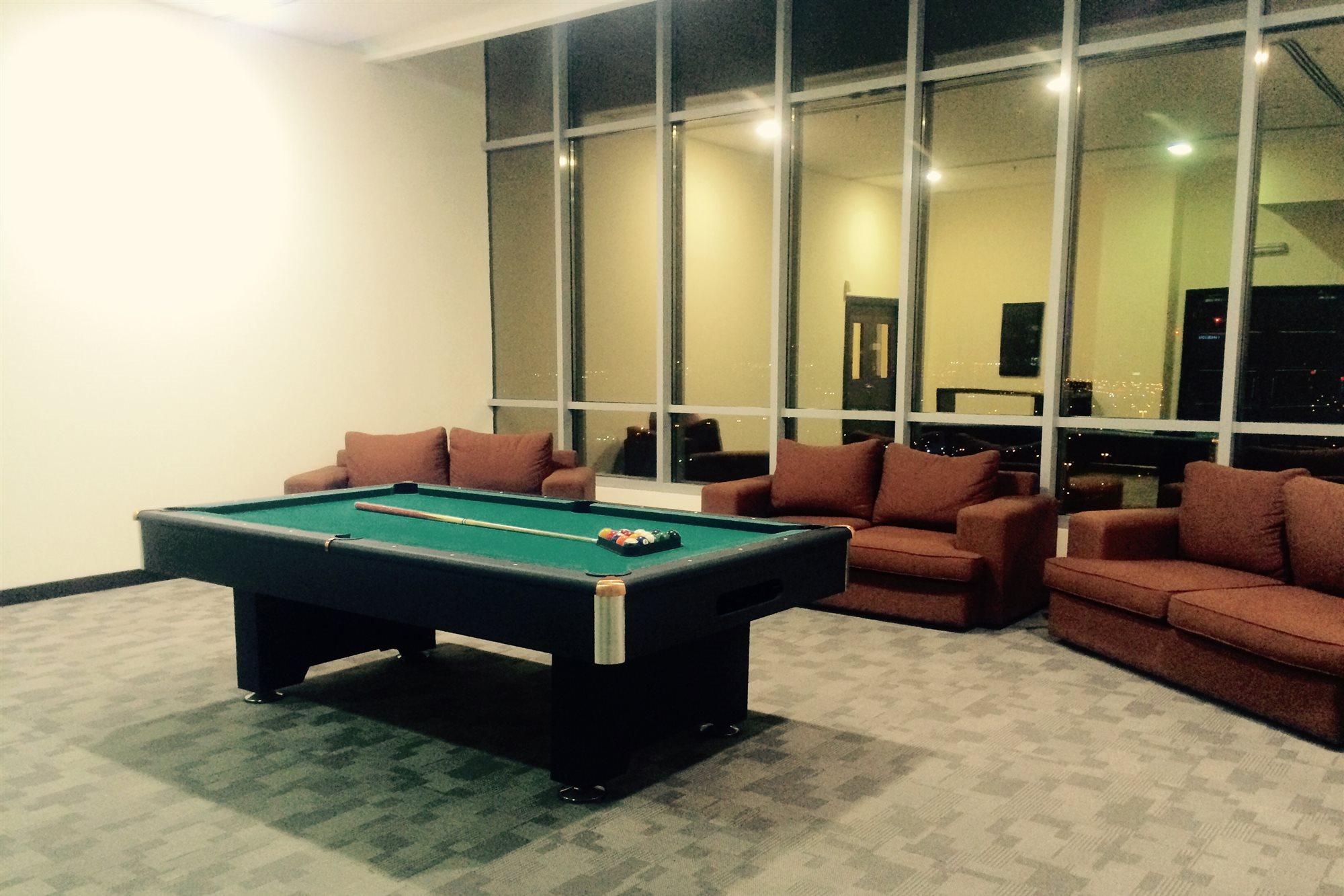 Tulip Hotel & Suites Manama Ngoại thất bức ảnh