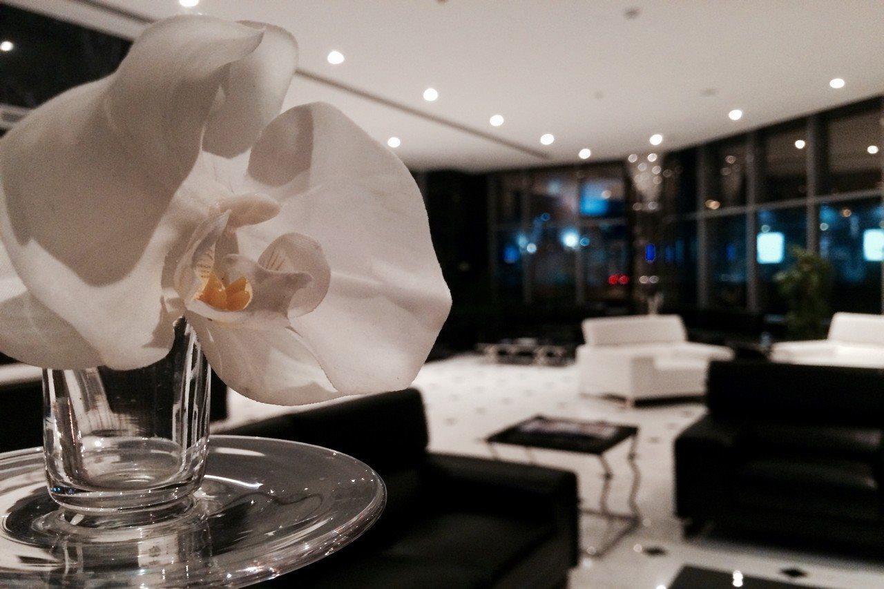 Tulip Hotel & Suites Manama Ngoại thất bức ảnh