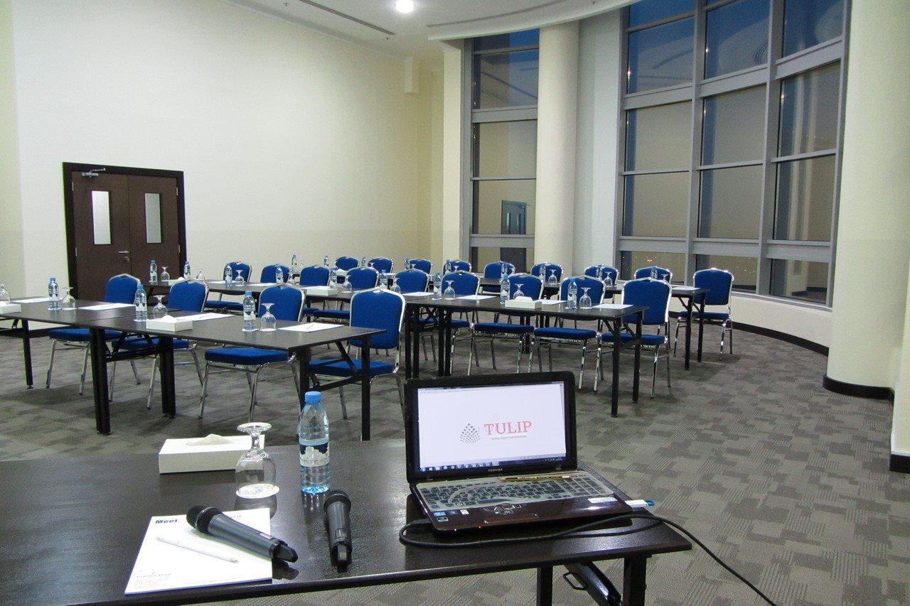 Tulip Hotel & Suites Manama Ngoại thất bức ảnh