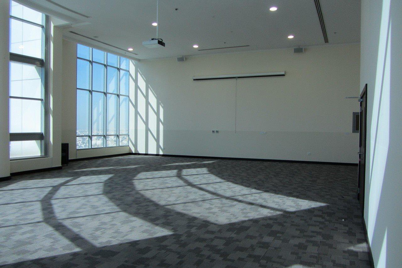 Tulip Hotel & Suites Manama Ngoại thất bức ảnh