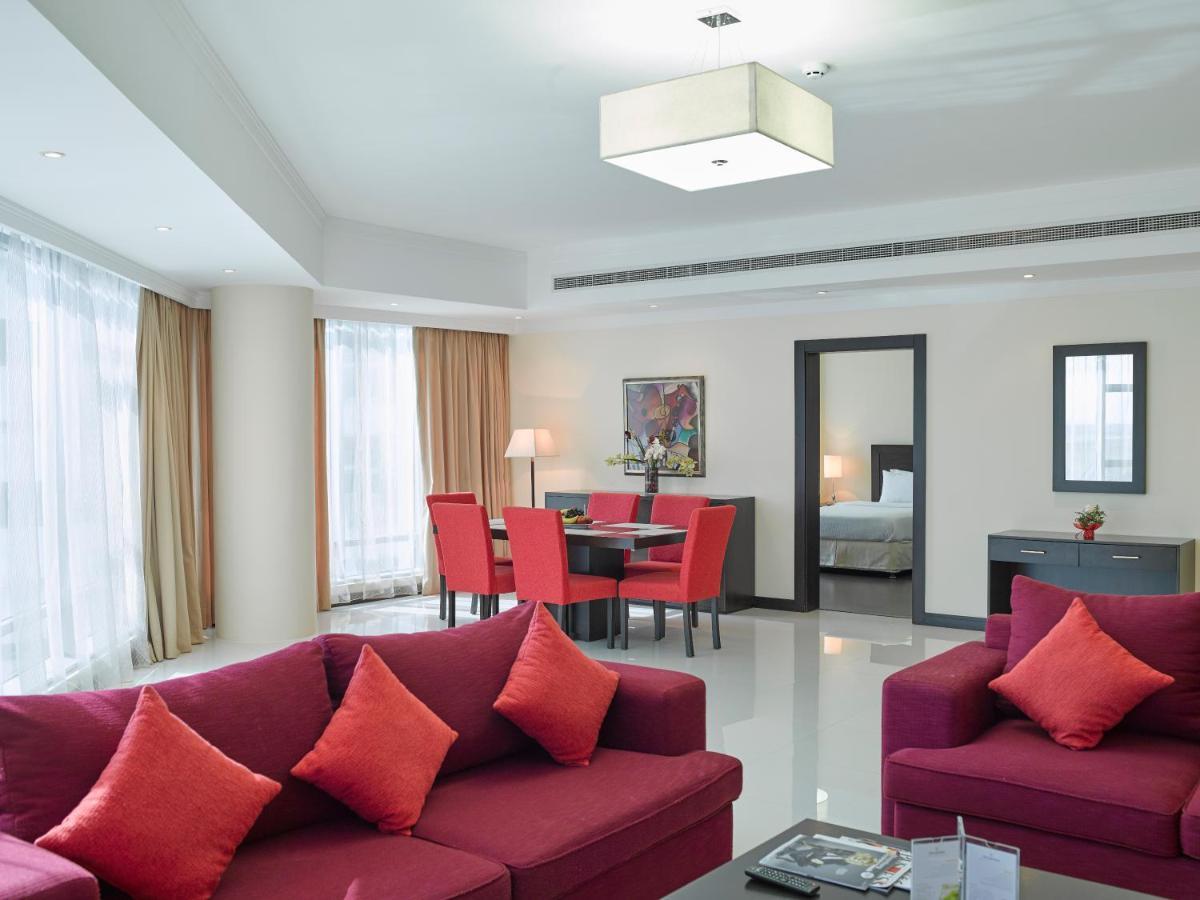 Tulip Hotel & Suites Manama Ngoại thất bức ảnh