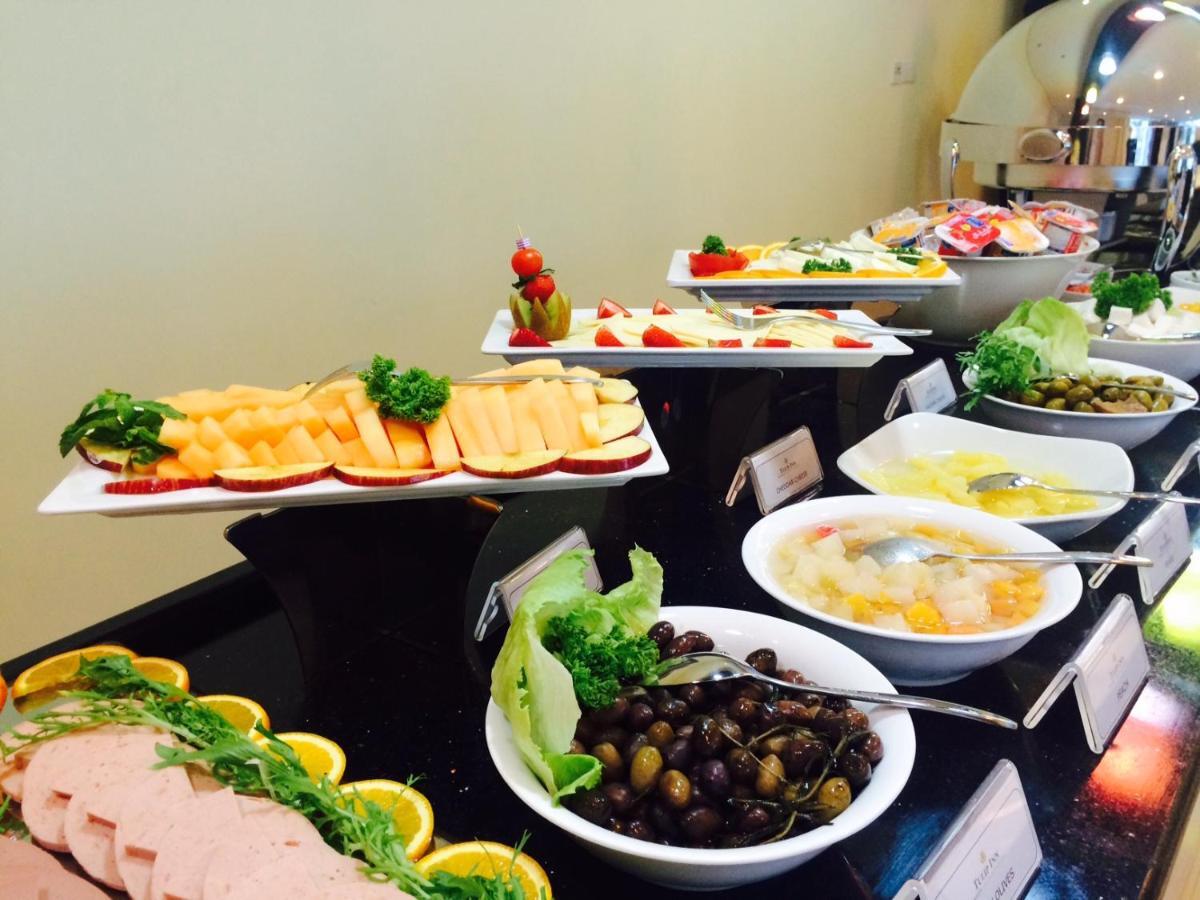 Tulip Hotel & Suites Manama Ngoại thất bức ảnh