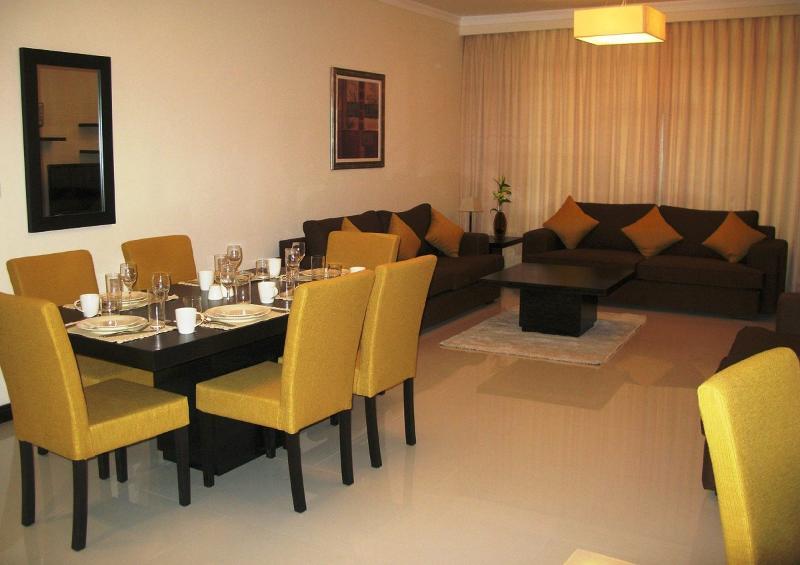 Tulip Hotel & Suites Manama Ngoại thất bức ảnh
